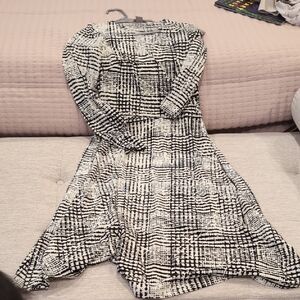 H&M Monochrome Long Sleeve Dress Midi